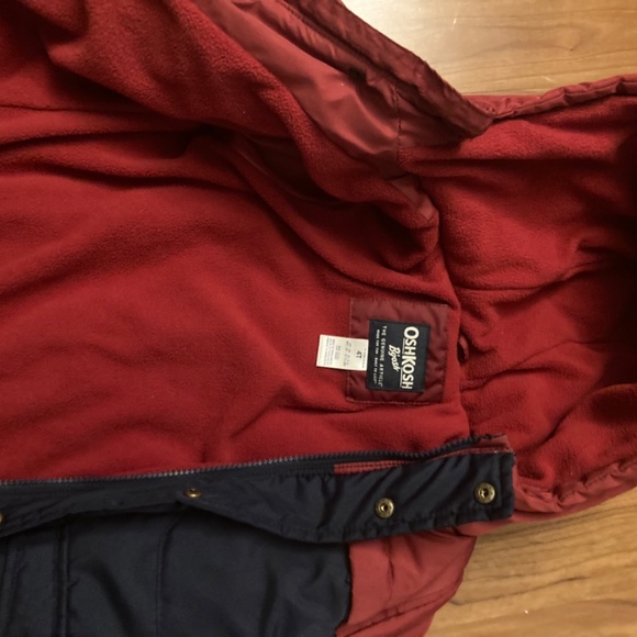 Toddler boys Oshkosh Coat 4t - Picture 3 of 4